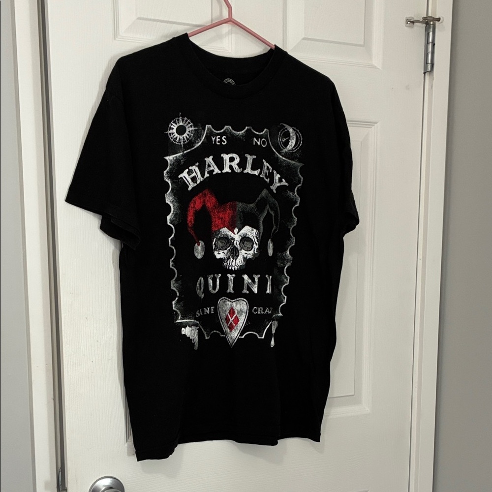 DC Comics Harley Quinn graphic tshirt yes no sane crazy